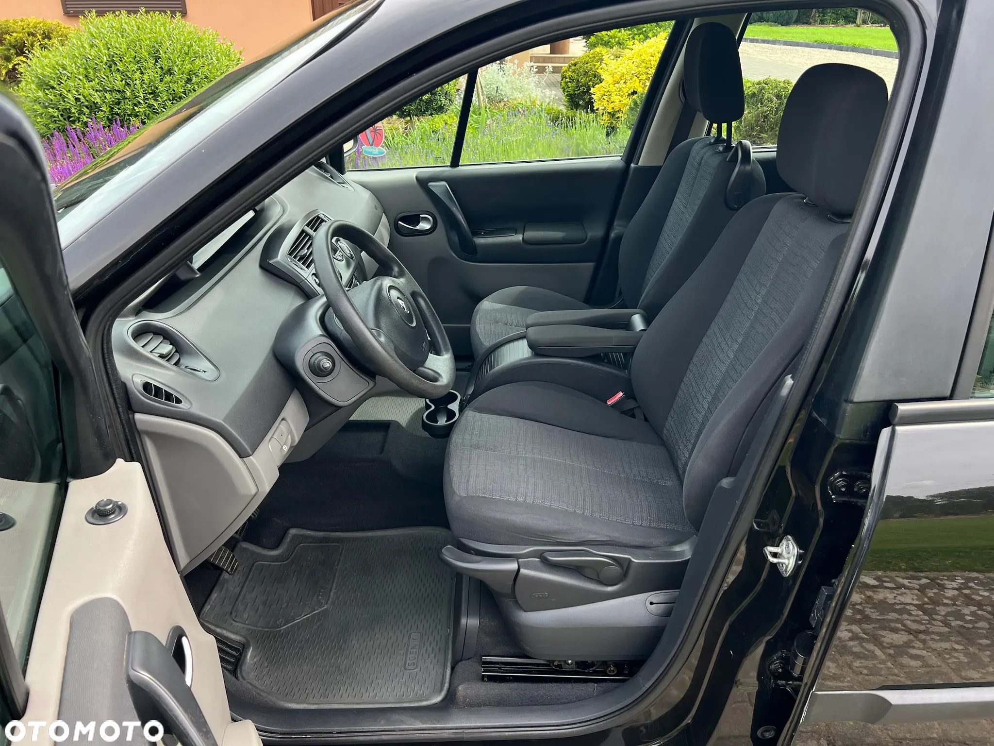 Renault Scenic 1.6 16V 110 Dynamique - 15