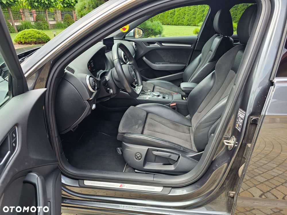 Audi S3 Sportback TFSI  quattro S tronic - 32