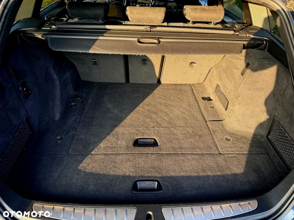 BMW Seria 3 320d xDrive M Sport Shadow - 33