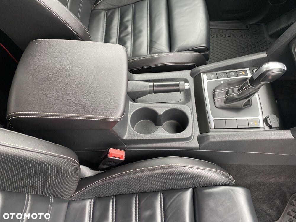 Volkswagen Amarok - 17