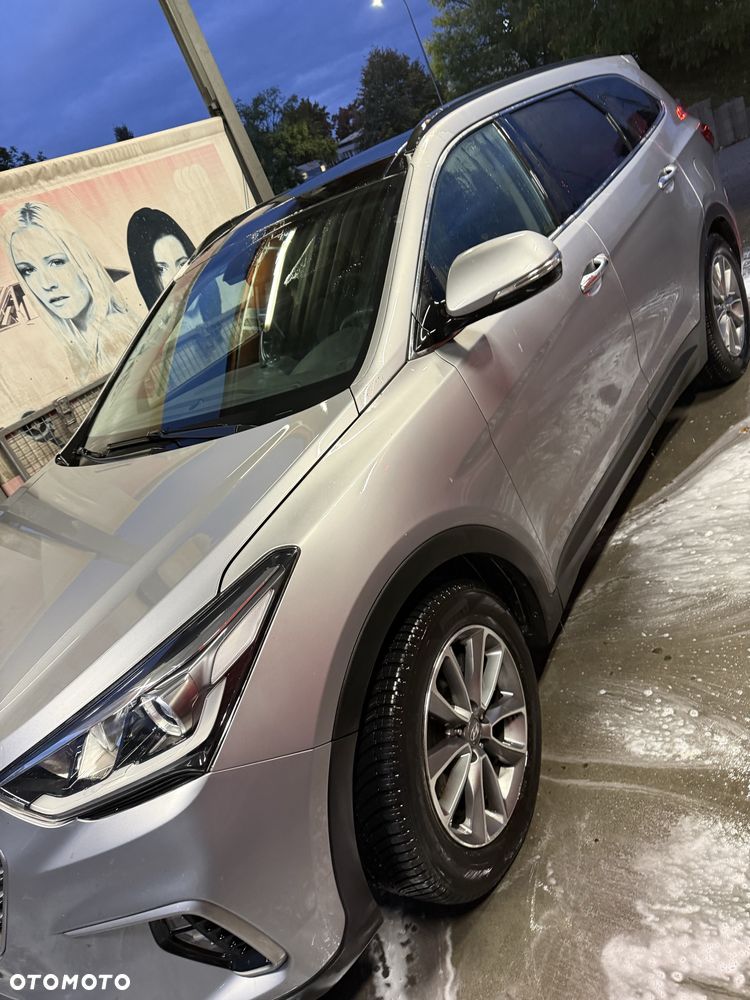 Hyundai Santa Fe - 2