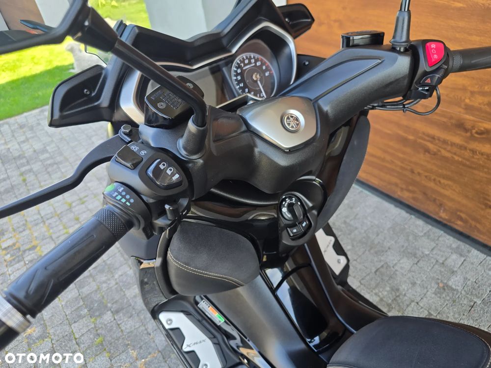 Yamaha X-max - 28