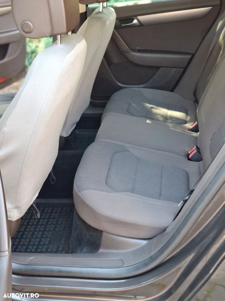 Volkswagen Passat 2.0 TDI Blue TDI Comfortline - 17