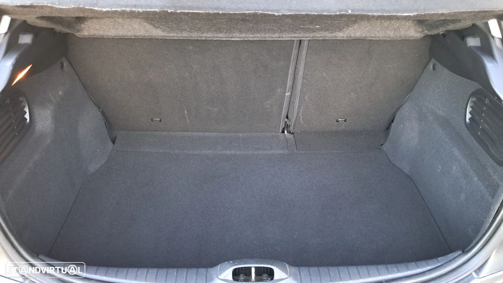 Peugeot 208 1.2 PureTech Style - 19