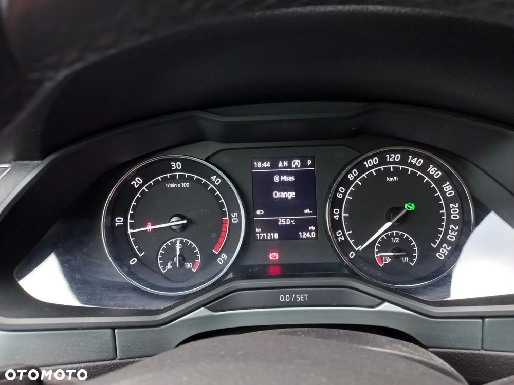 Skoda Superb 2.0 TDI Ambition DSG - 7