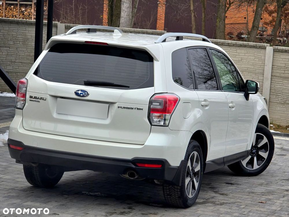 Subaru Forester 2.0i Exclusive Lineartronic EU6 - 8