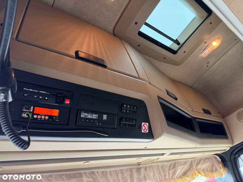 Mercedes-Benz ACTROS 1845 / EURO 5 / GIGA SPACE / NOWY TACHOGRAF / 2013 REJESTRACJA / BARDZO ŁADNY STAN / BEZ RETARDERA / BLUETEC 5 / 2 ZBIORNIKI PALIWOWE / KSENONY / LODÓWKA / PŁASKA PODŁOGA !! - 32