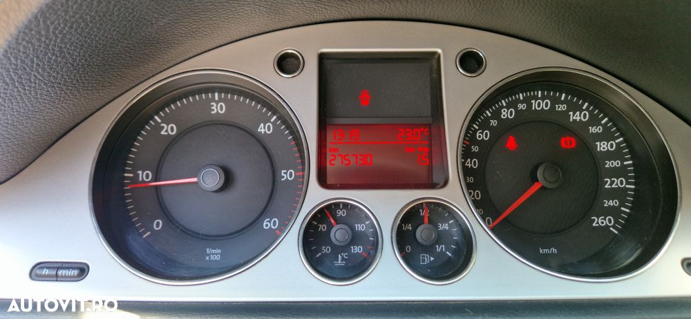 Volkswagen Passat - 12