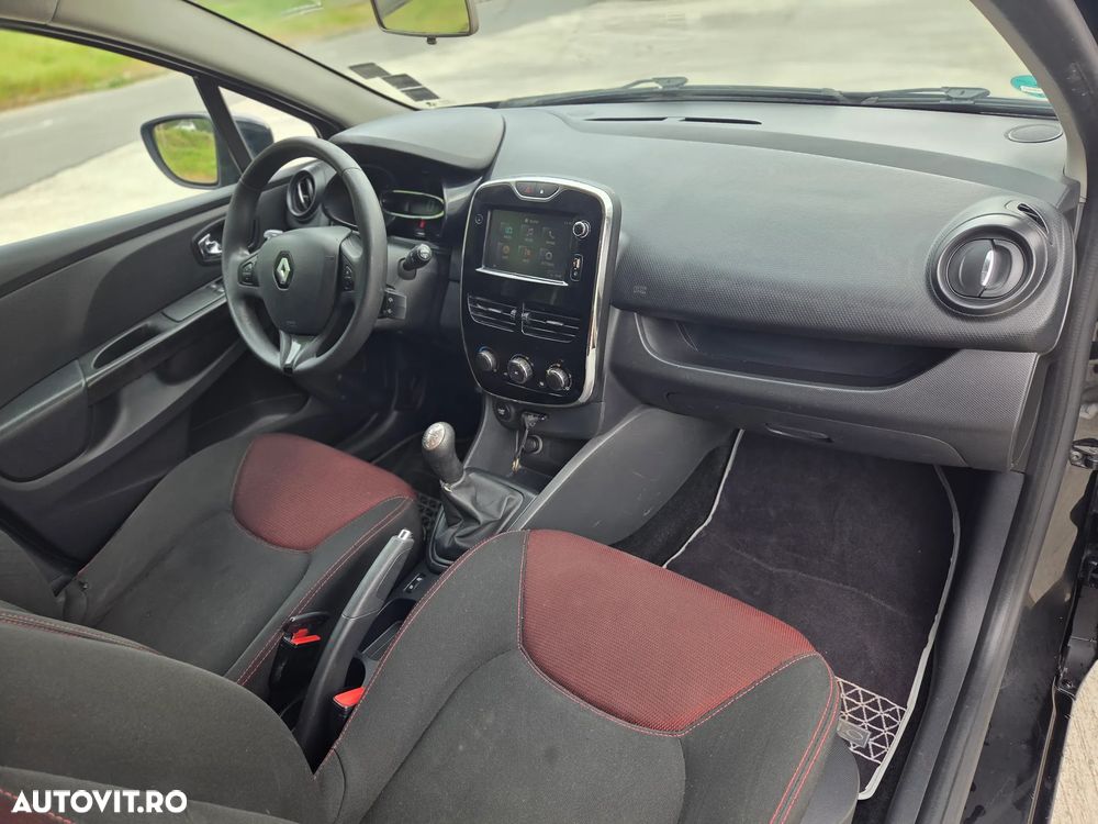 Renault Clio 1.2 16V 75 Life - 10