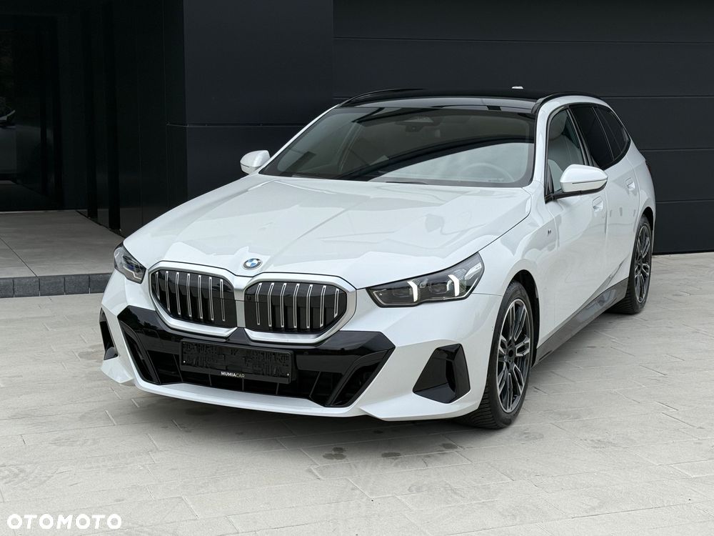 BMW Seria 5 520d xDrive Touring - 24