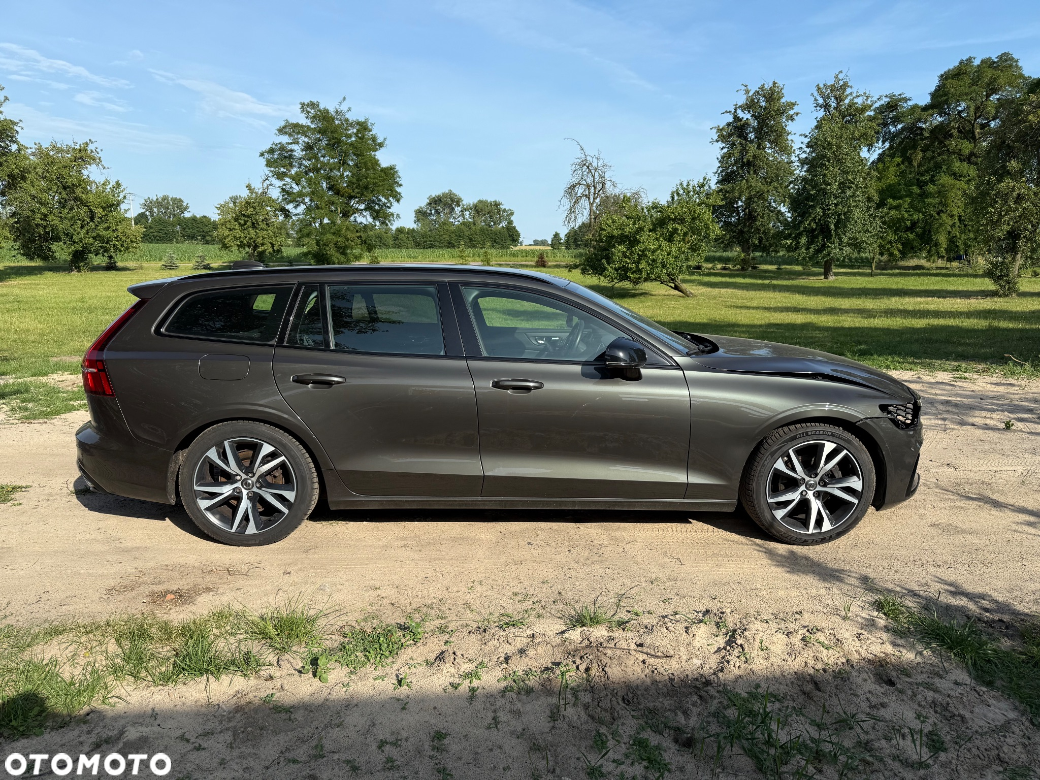 Volvo V60 D4 R-Design - 5
