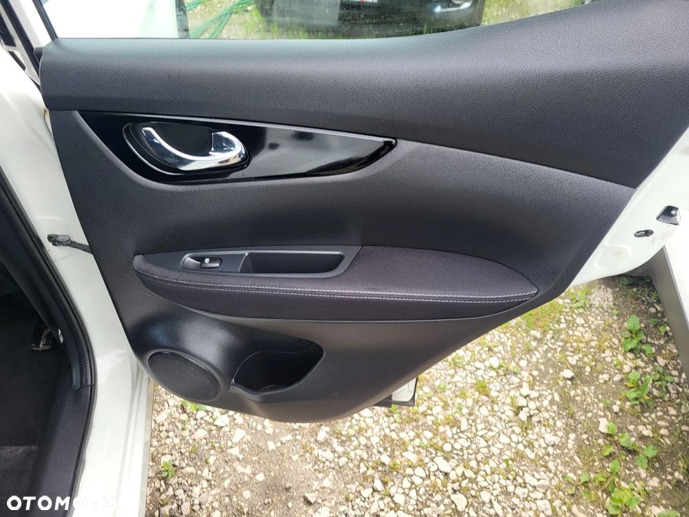 Nissan Qashqai 1.3 DIG-T Acenta - 27