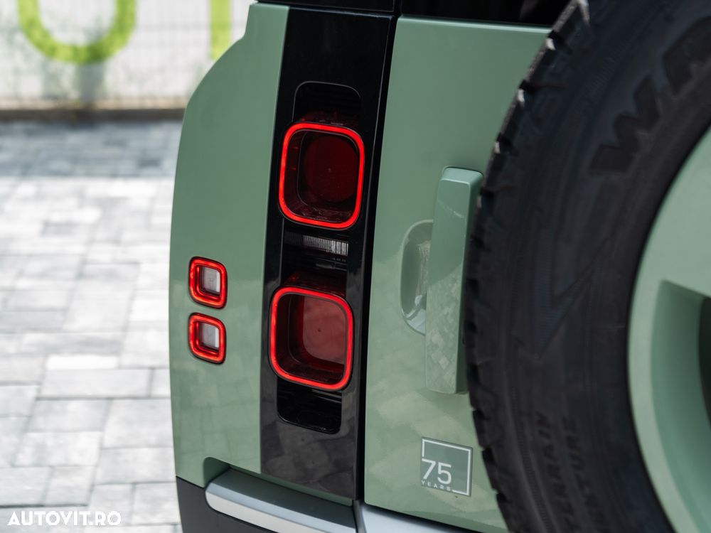 Land Rover Defender 110 3.0 P400 MHEV - 24