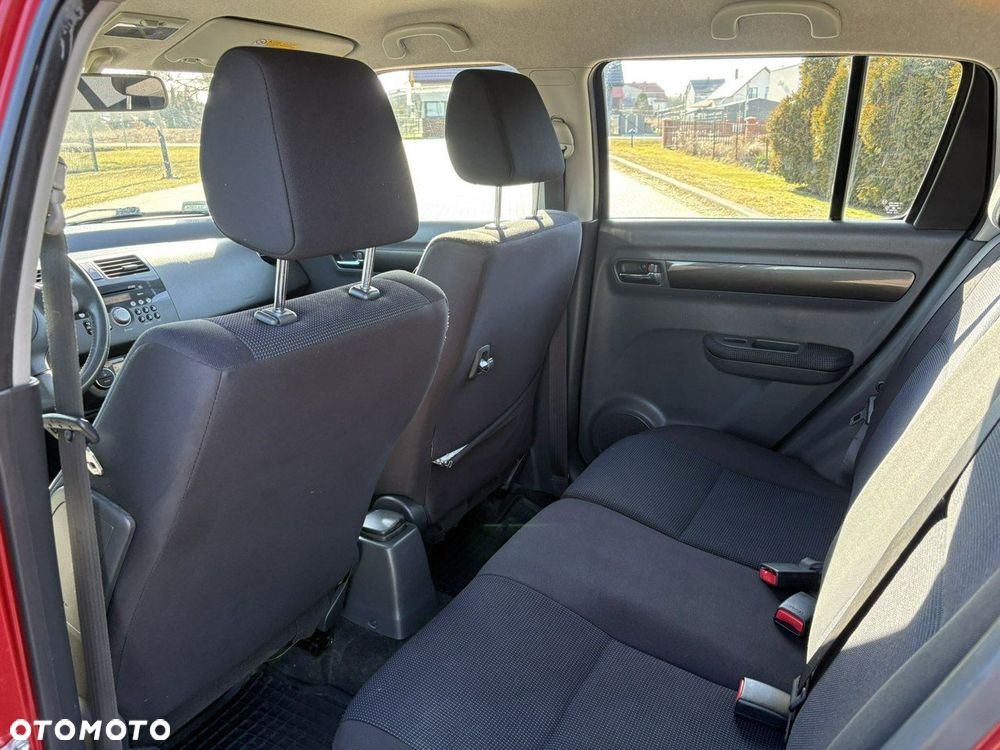 Suzuki Swift 1.3 Club dance - 10