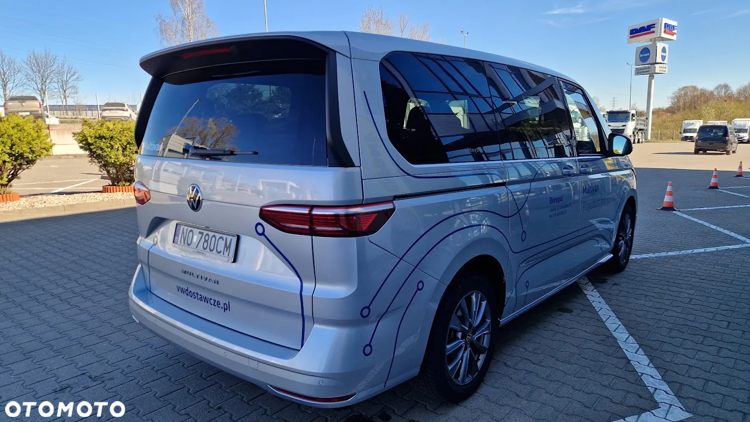 Volkswagen Multivan 2.0 TDI L2 Life DSG - 12