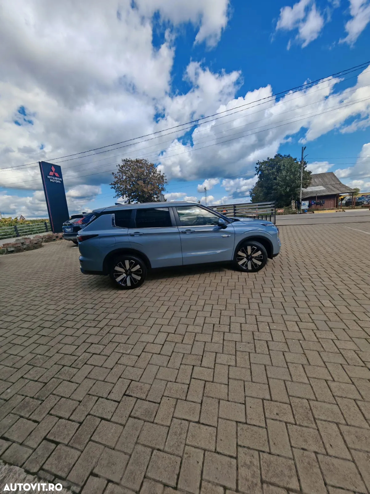 Mitsubishi Outlander 2.4 4WD Plug-In Hybrid - 17