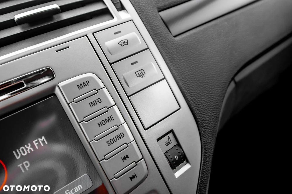 Ford Kuga 2.5 4x4 Titanium - 29