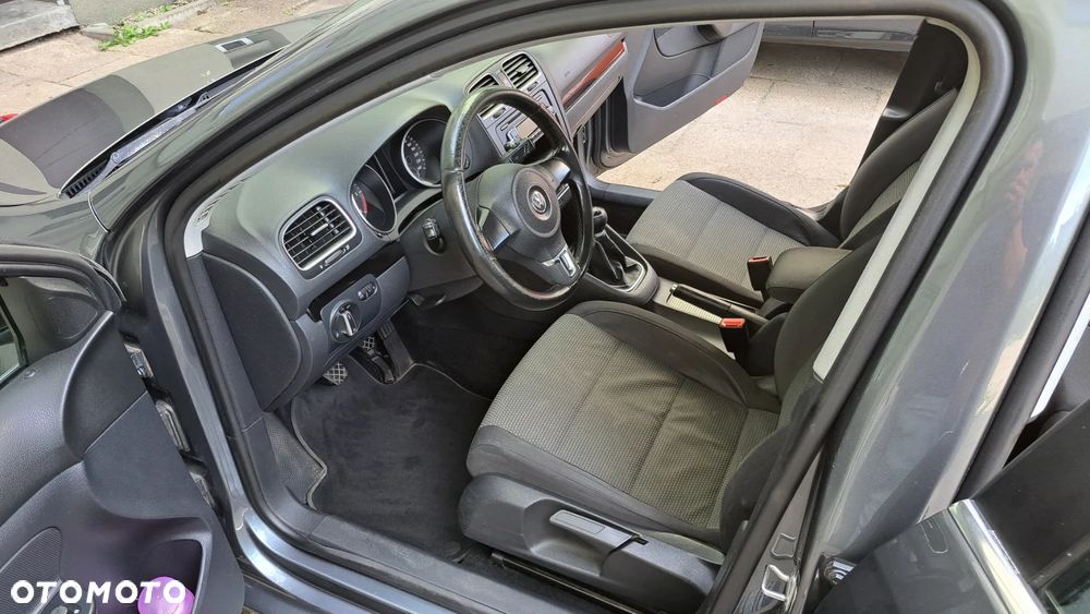 Volkswagen Golf VI 1.6 TDI Comfortline - 17