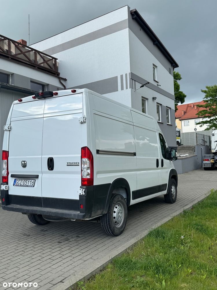 RAM PROMASTER 1500 - 4