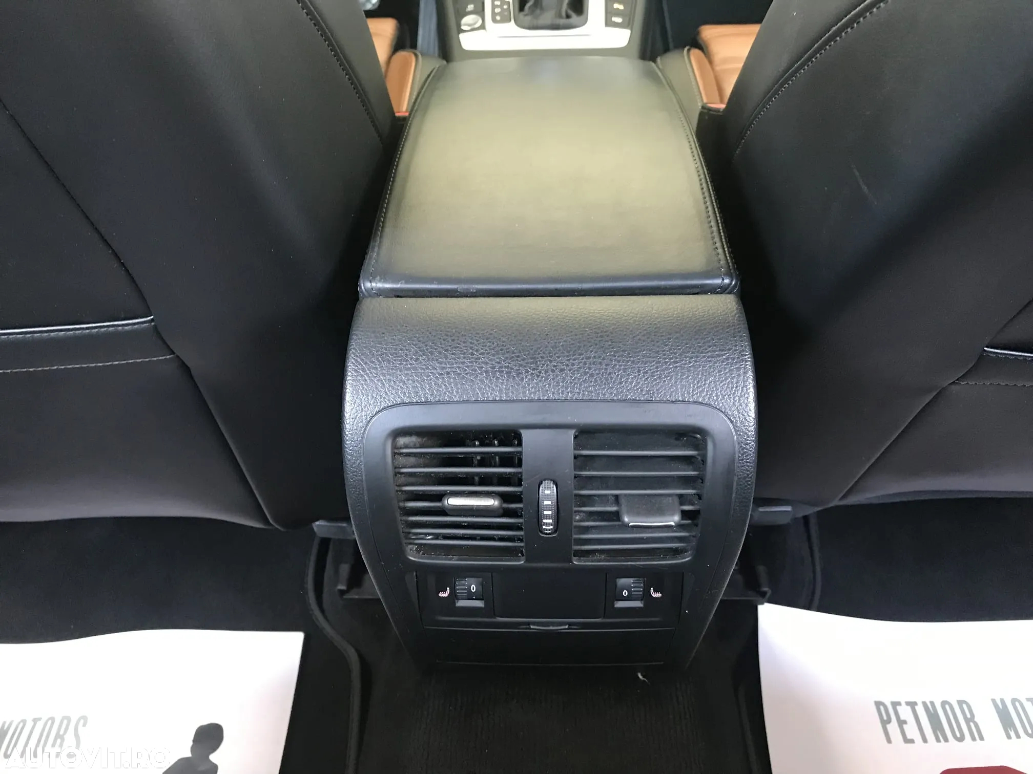 Volkswagen Passat 2.0 TDI DSG BlueMotion Technology Highline - 36