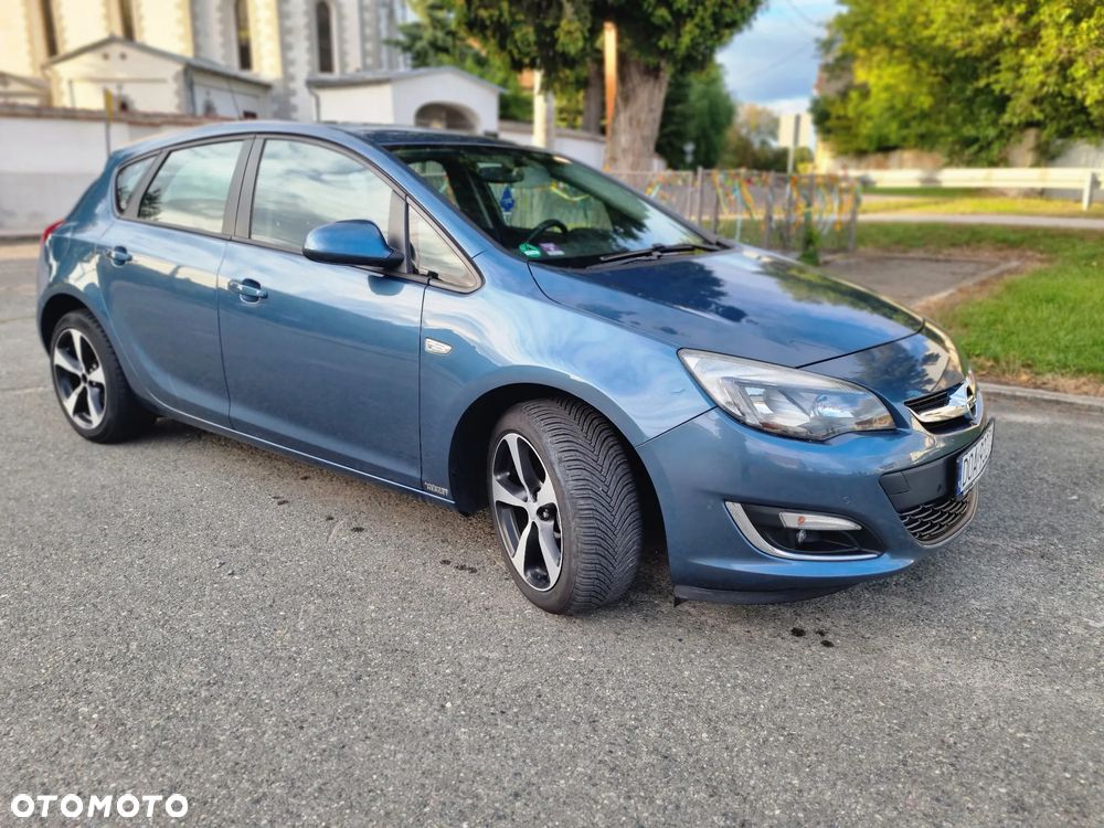 Opel Astra 1.4 Turbo Design Edition - 3