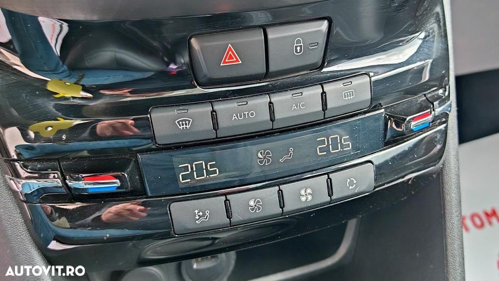 Peugeot 2008 PureTech 110 Stop&Start EAT6 Crossway - 19