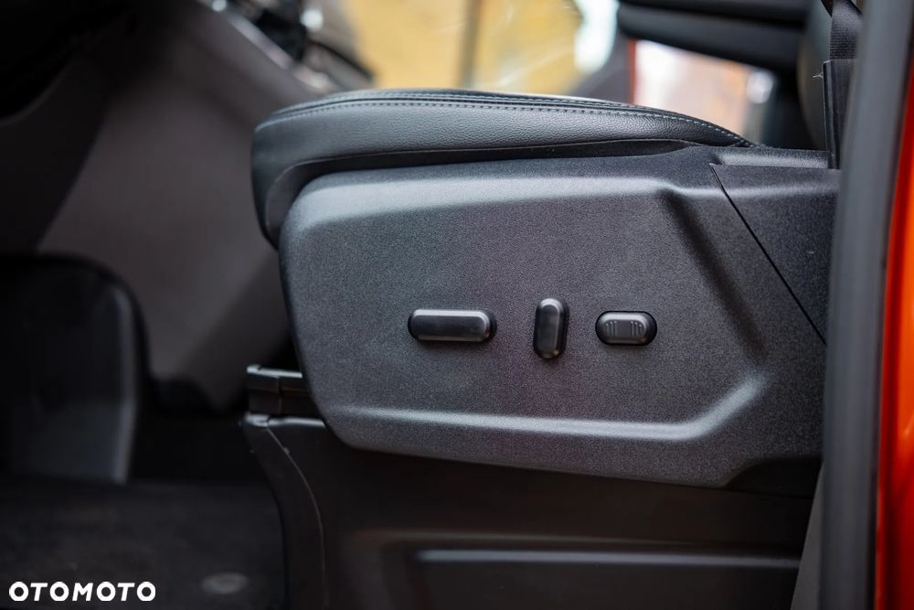 Ford Tourneo Custom 2.0 EcoBlue L1 Active - 22