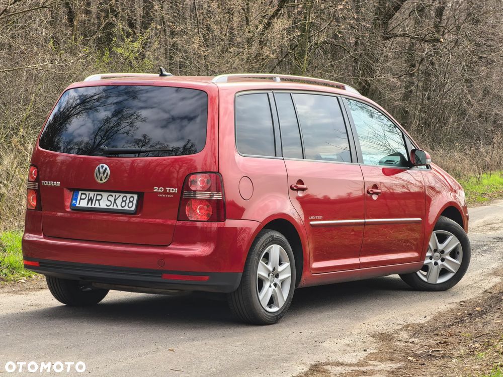 Volkswagen Touran 2.0 TDI DPF United - 5