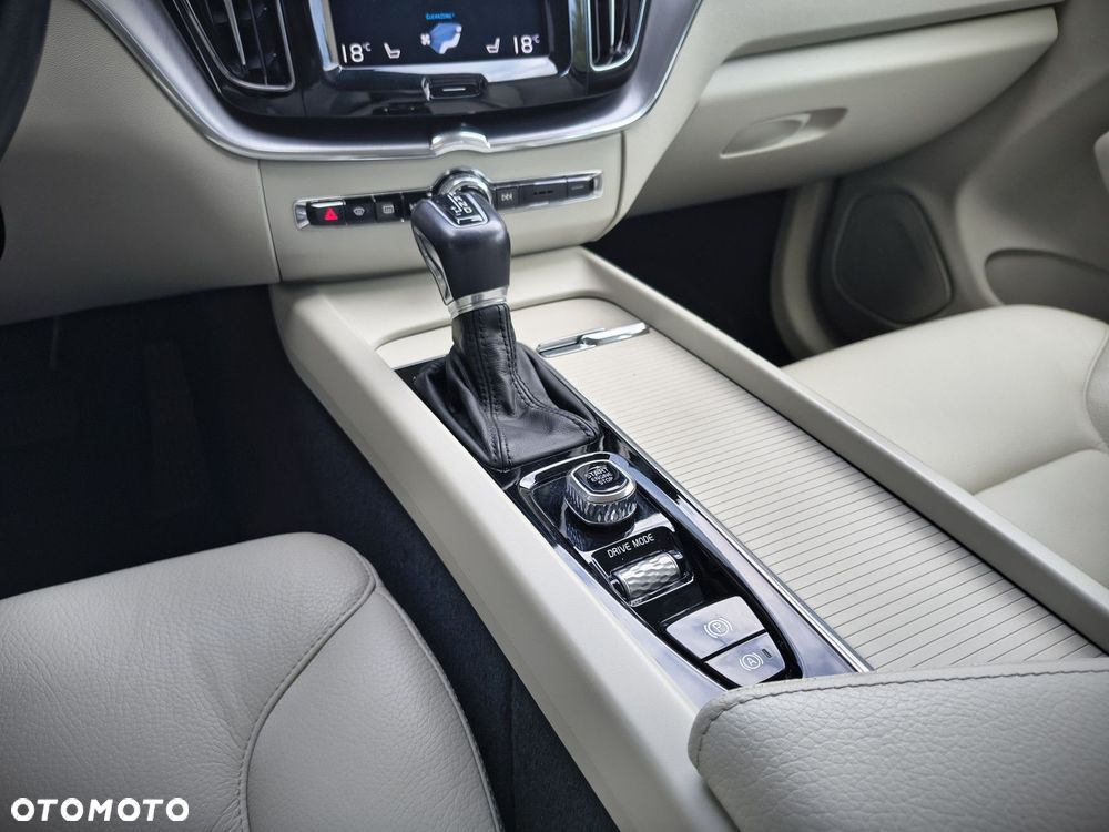 Volvo XC 60 - 26
