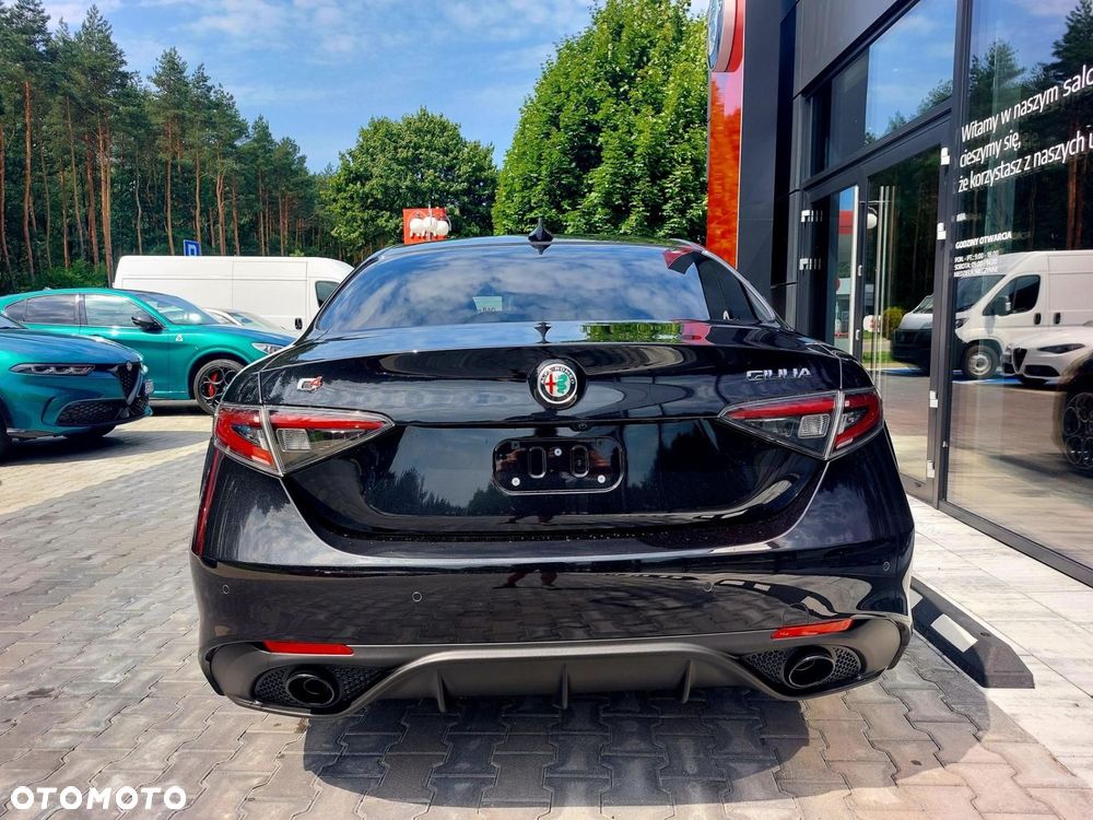 Alfa Romeo Giulia 2.2 D Turbo Veloce Q4 - 4