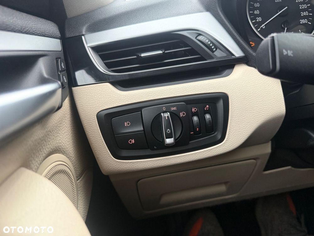 BMW X1 sDrive18d Advantage - 33