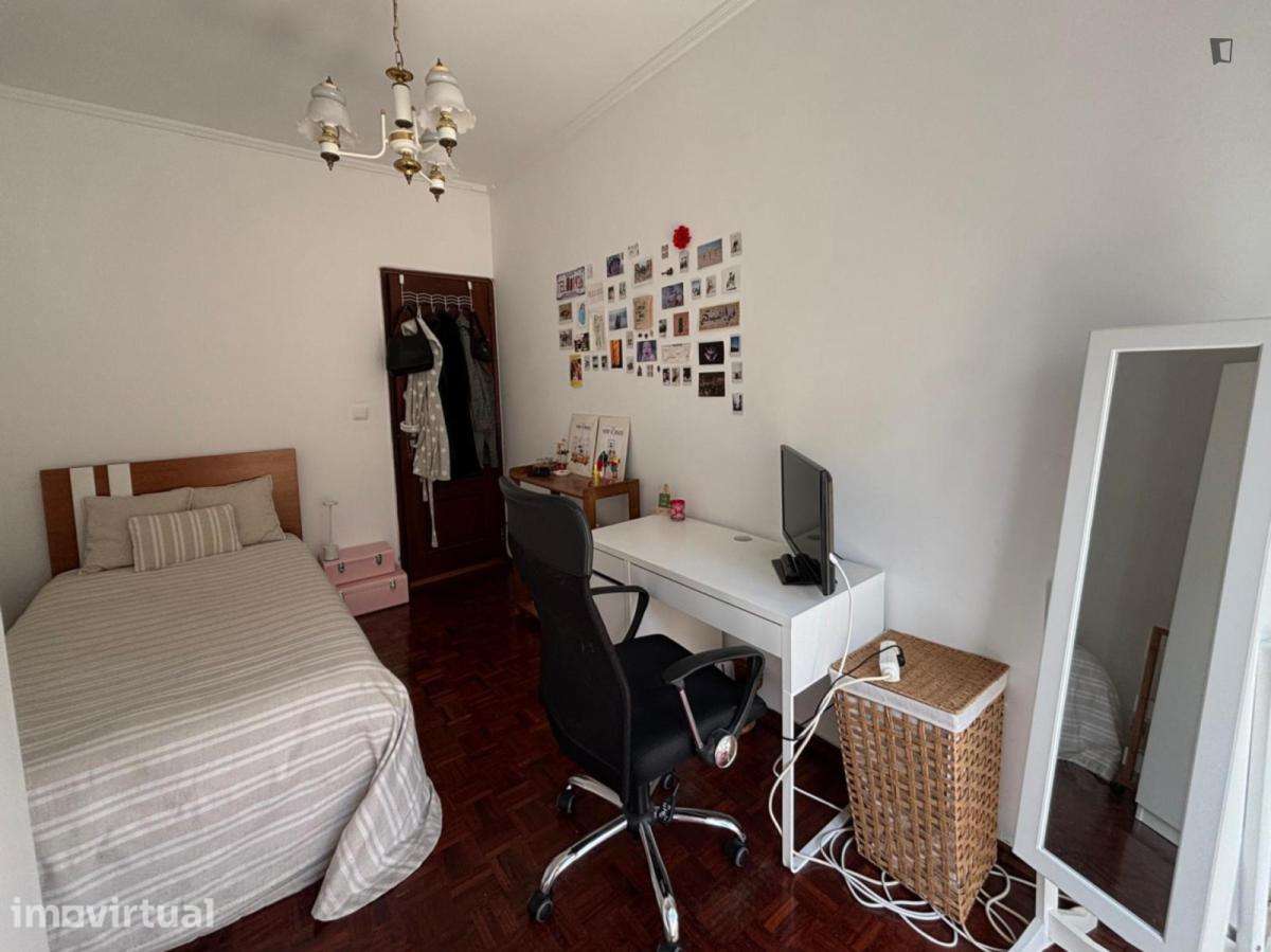 Quarto - localizado em Benfica Lisbon - Grande imagem: 3/11