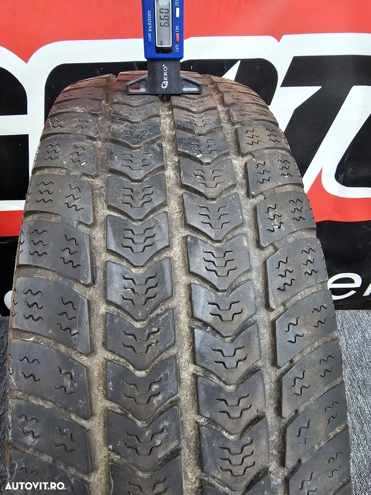 Anvelope Iarna / 2 Buc. Cauciucuri De Iarna 205-65-16''C M+S - 5