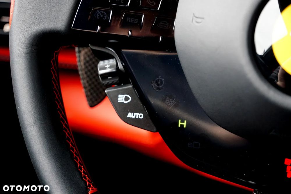 Ferrari 296 GTB - 30