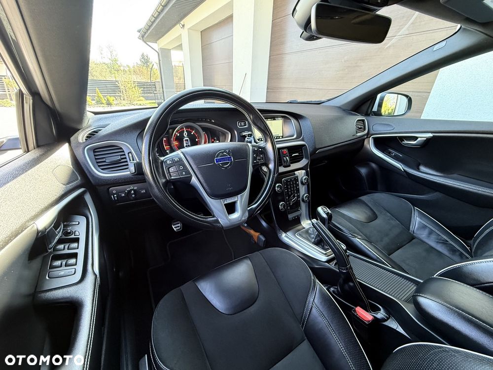 Volvo V40 D2 RDesign - 16