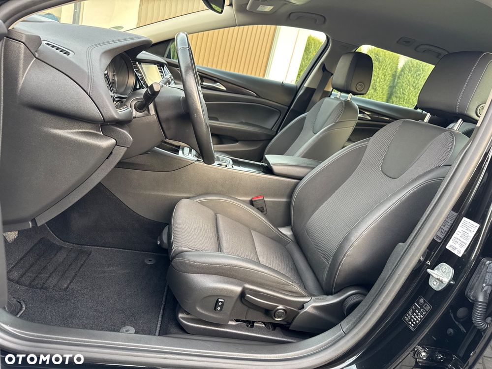 Opel Insignia - 22