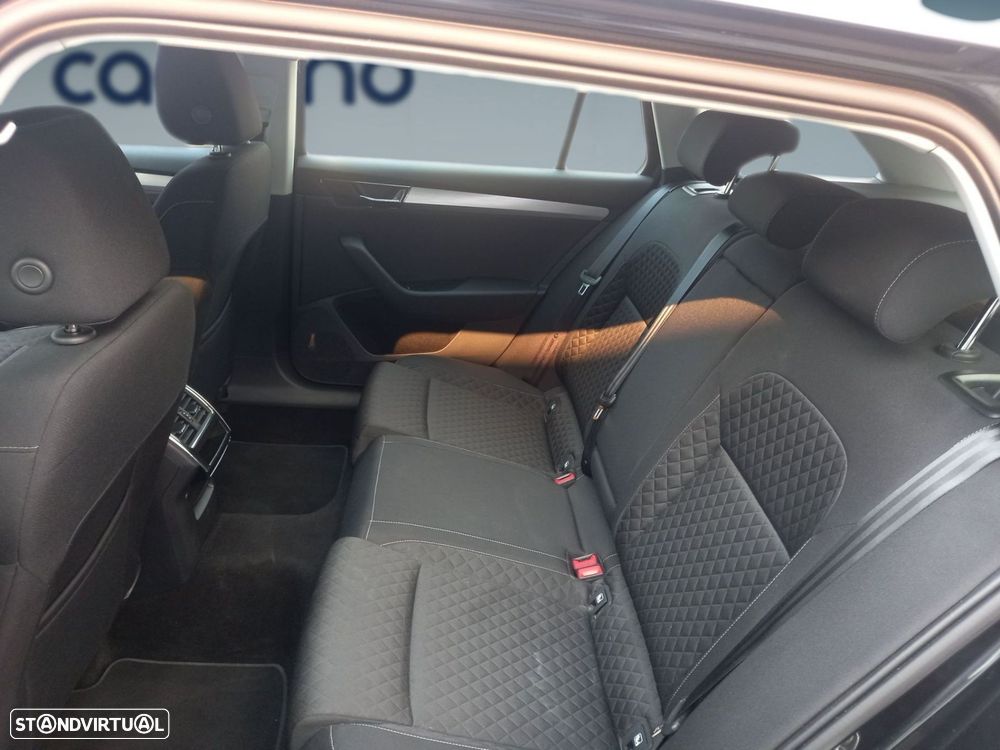 Skoda Superb Break 2.0 TDI DSG - 11