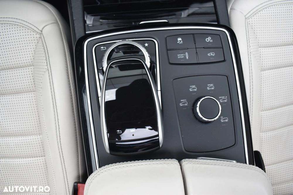 Mercedes-Benz GLS - 29