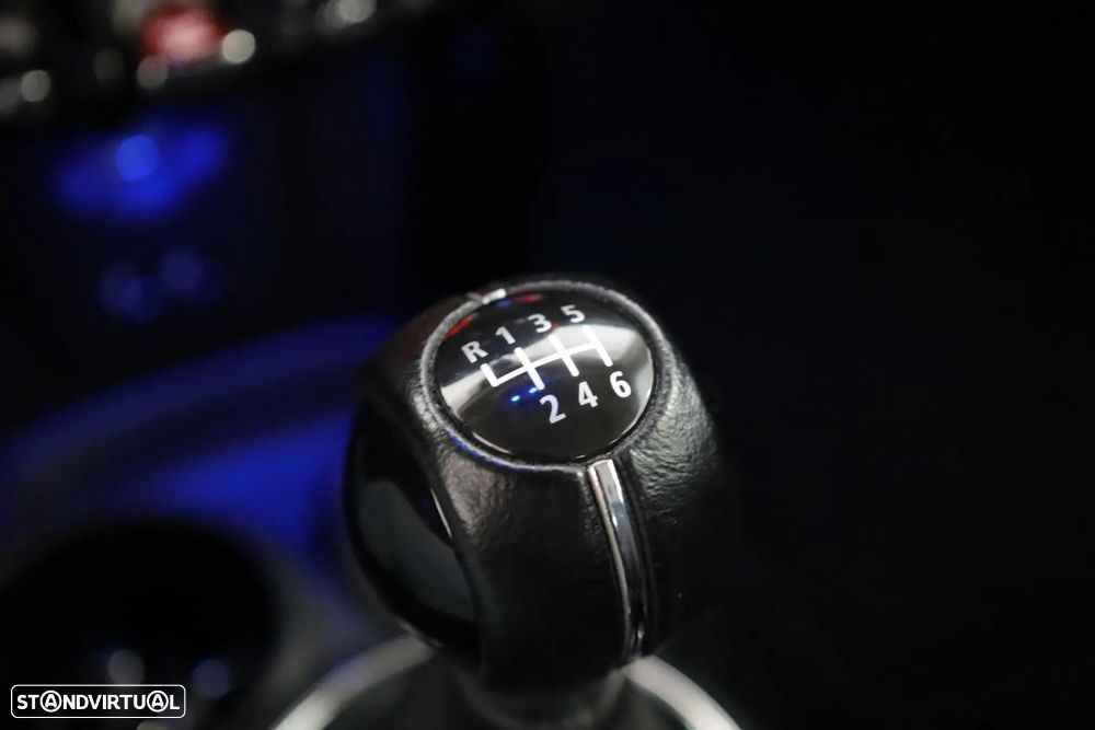 MINI 3 Portas Cooper D - 30