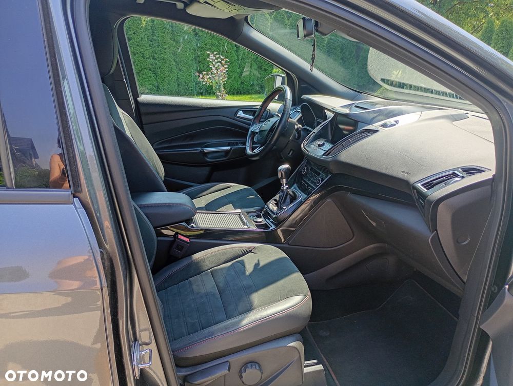 Ford Kuga 1.5 EcoBoost FWD ST-Line - 10