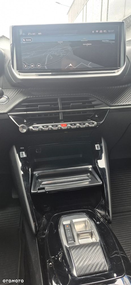 Peugeot 2008 PureTech 130 Allure S&S EAT8 - 18