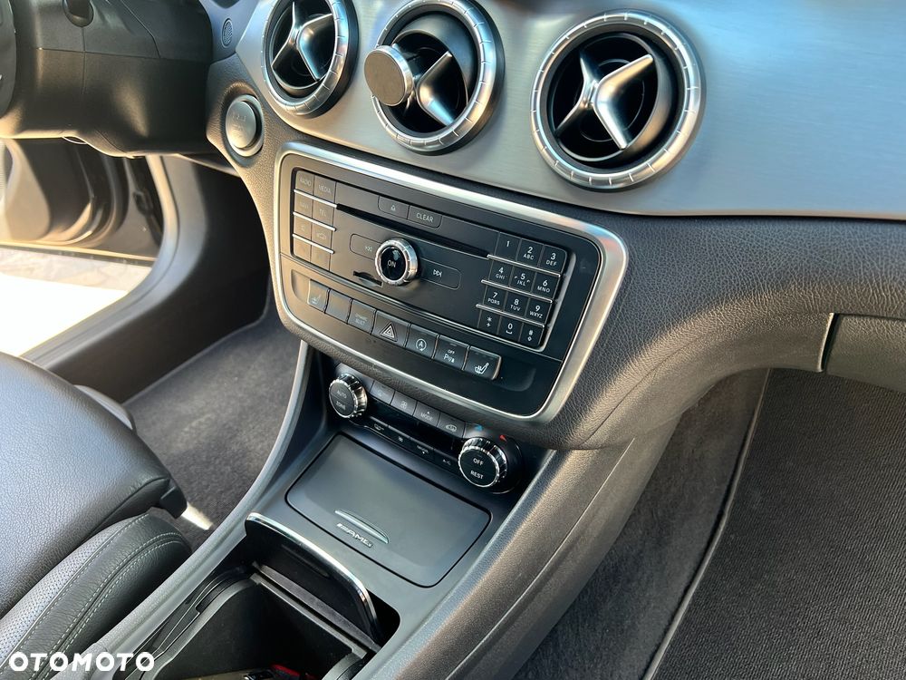 Mercedes-Benz CLA 220 d 7G-DCT AMG Line - 13