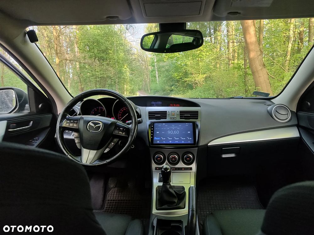 Mazda 3 2.0 Exclusive + - 12