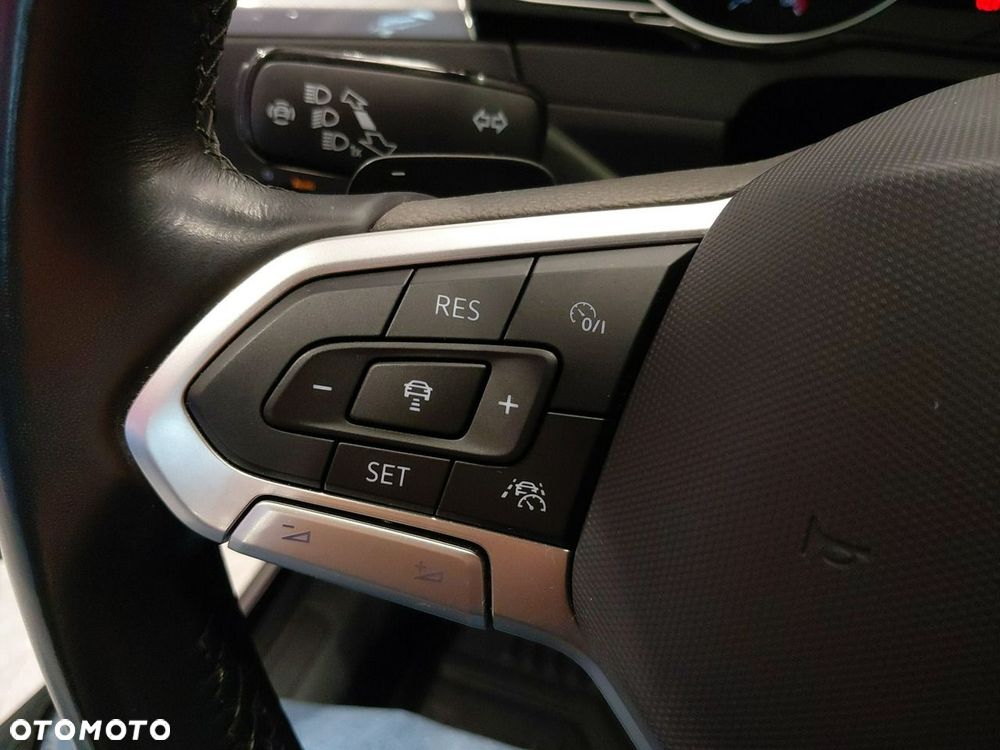 Volkswagen Passat Variant 2.0 TSI Business DSG - 27