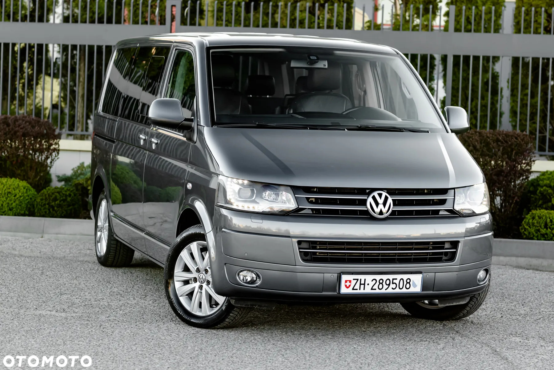 Volkswagen Multivan - 9