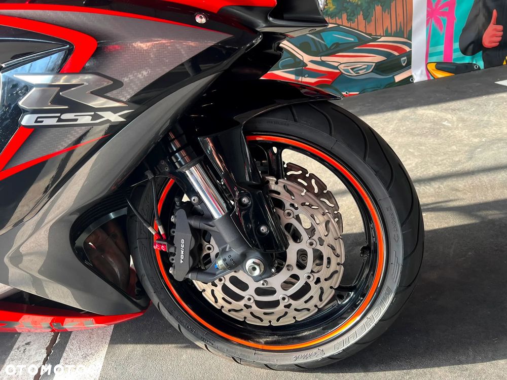 Suzuki GSX-R - 7