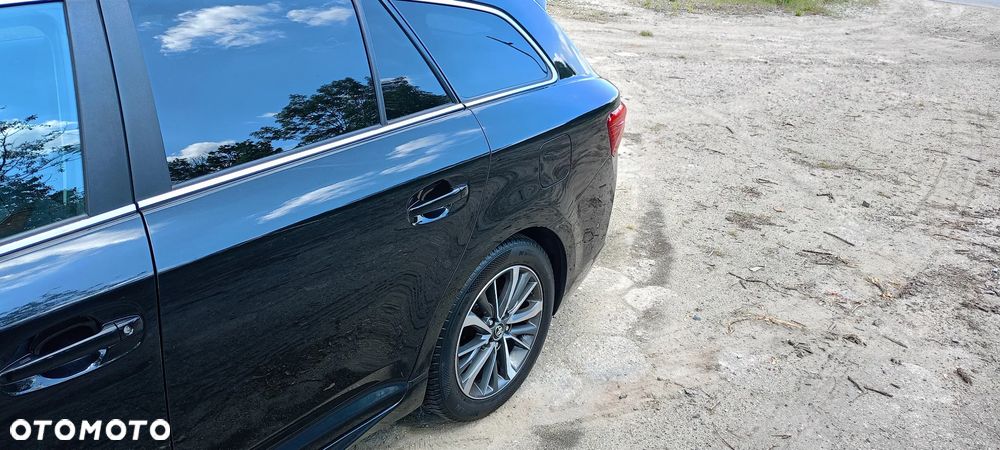 Toyota Avensis 1.8 Selection - 6