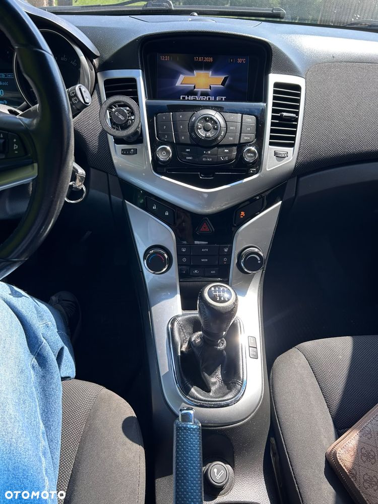 Chevrolet Cruze 1.7 D LT+ - 11