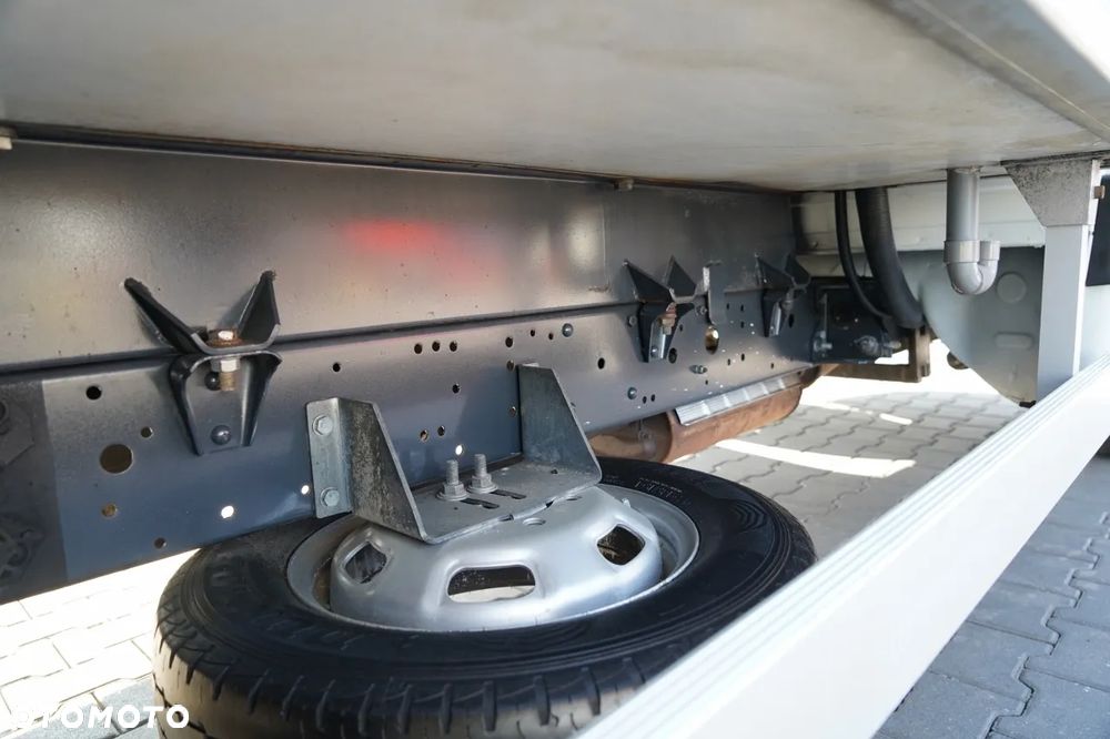 Iveco DAILY 35-130 / CHŁODNIA / AGREGAT THERMO KING / WINDA DHOLLANDIA / AUTOMAT / SPROWADZONY - 19