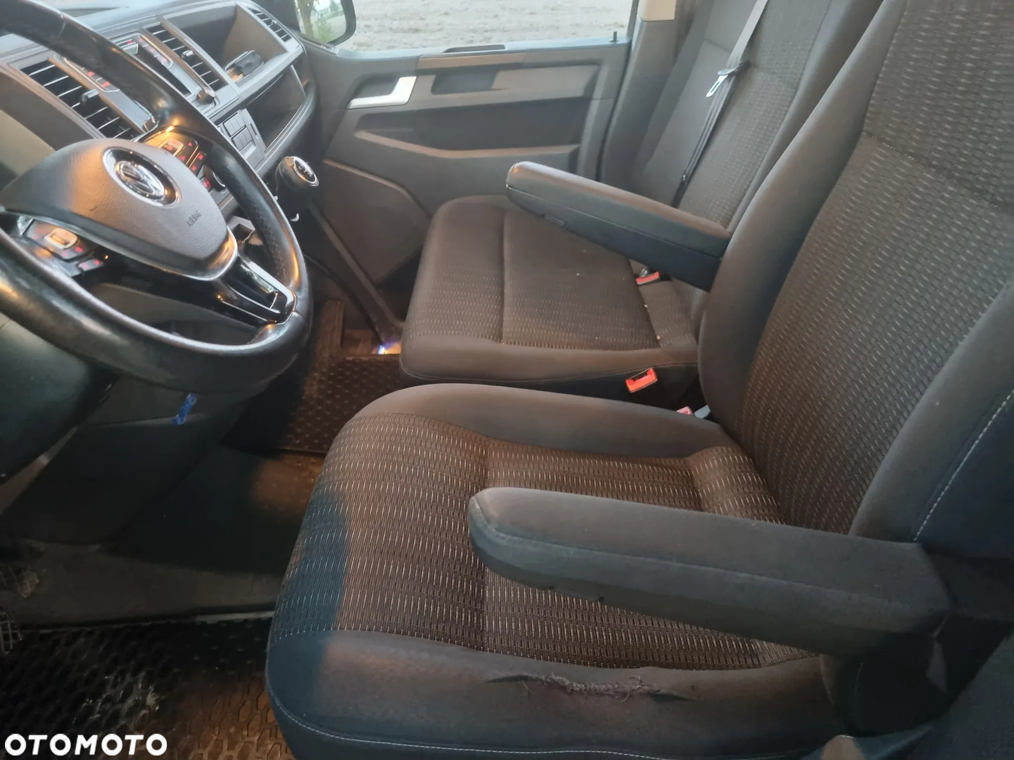 Volkswagen Caravelle 2.0 TDI L2 Highline - 19